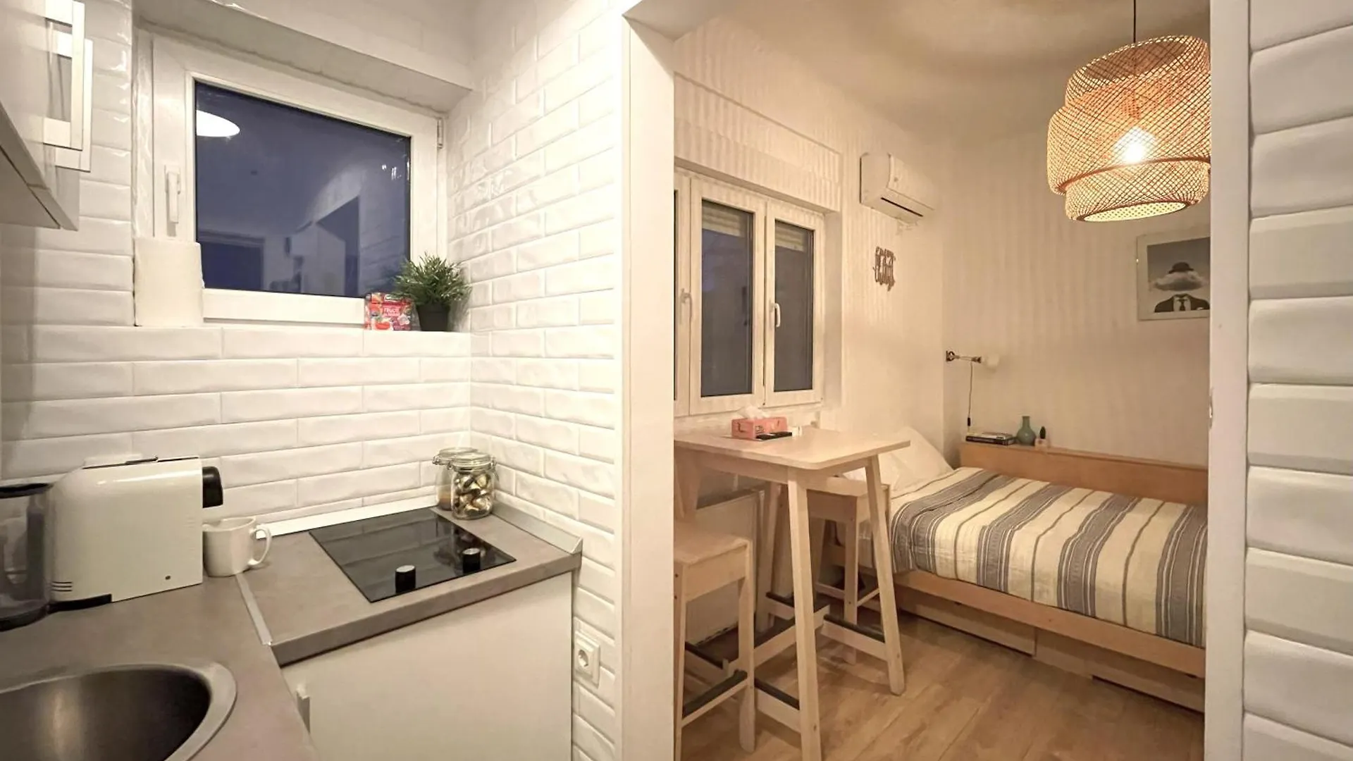 Rooftop Studio In The Heart Of Bucharest W Netflix