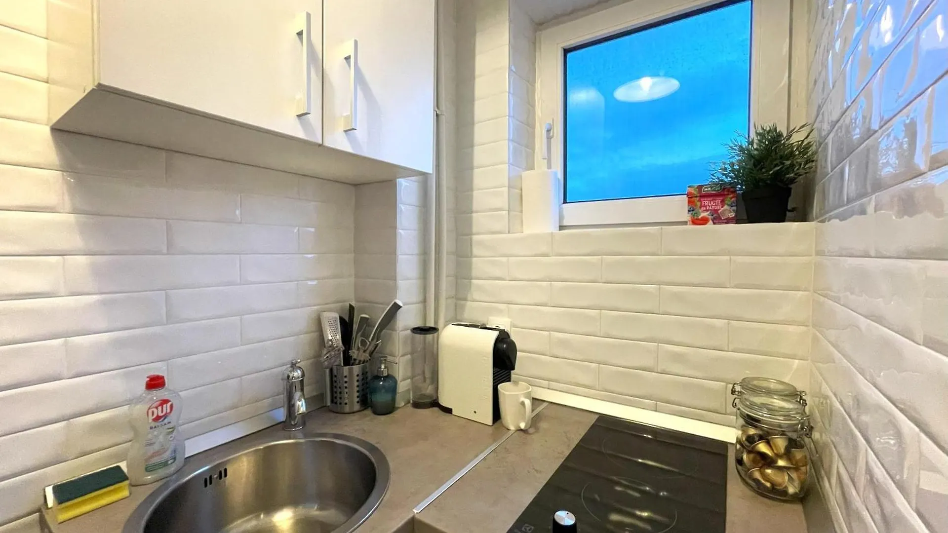 Rooftop Studio In The Heart Of Bucharest W Netflix Apartment